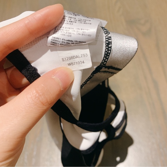 New balance not padded bra top - Picture 5 of 5